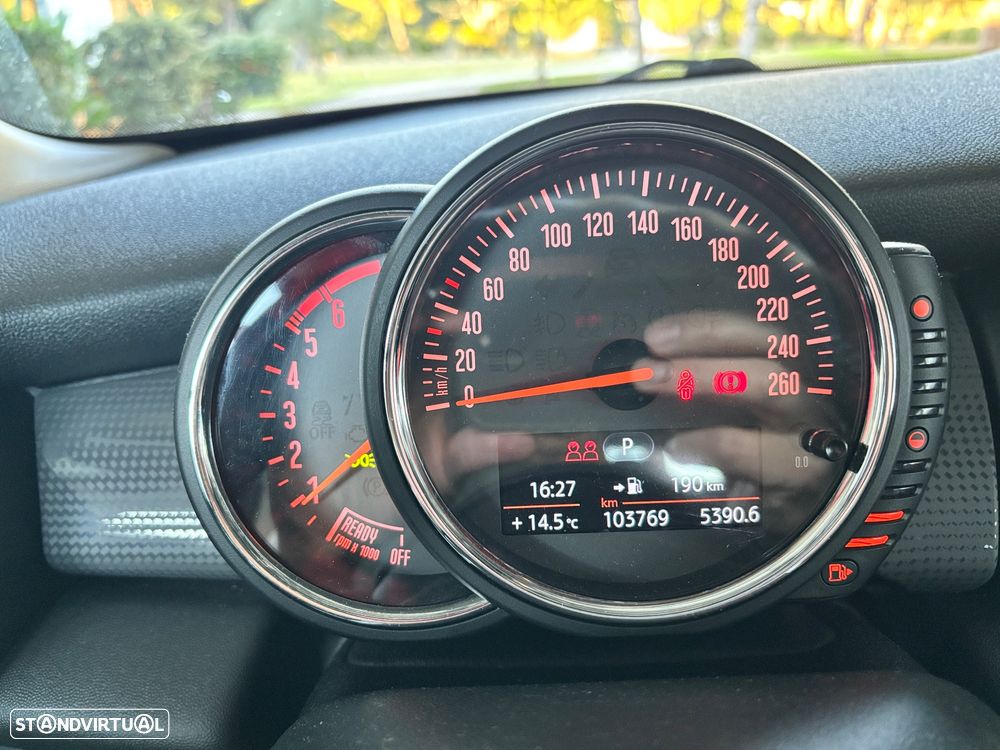 MINI 3 Portas Cooper D Auto - 7