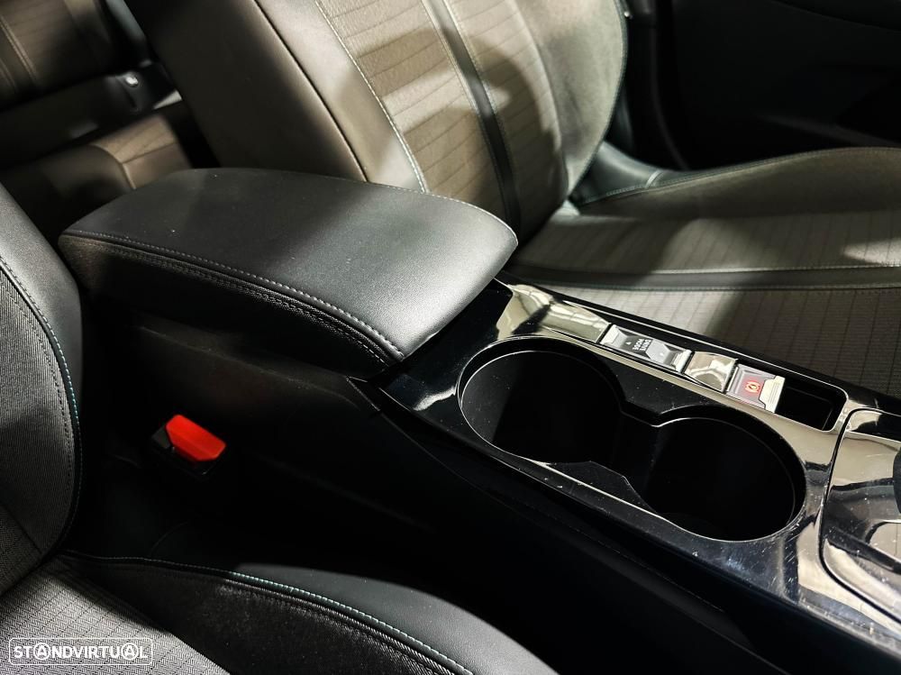 Peugeot e-2008 50 kWh Allure Pack - 37