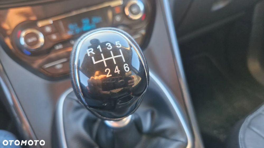 Ford Kuga 2.0 TDCi 4x4 SYNC - 19