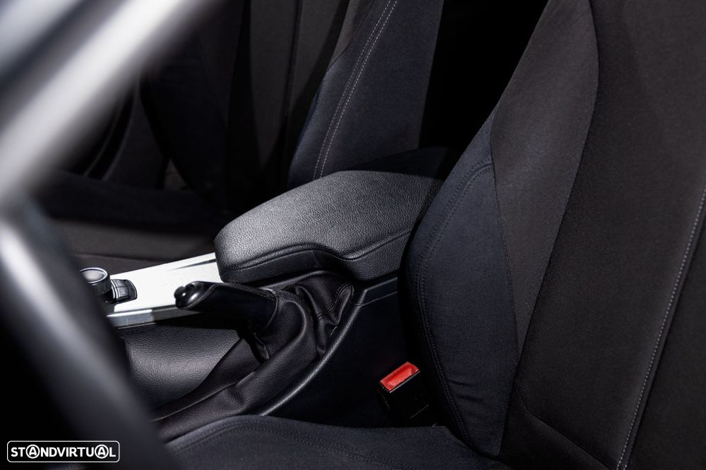 BMW 318 d Touring Line Sport - 29