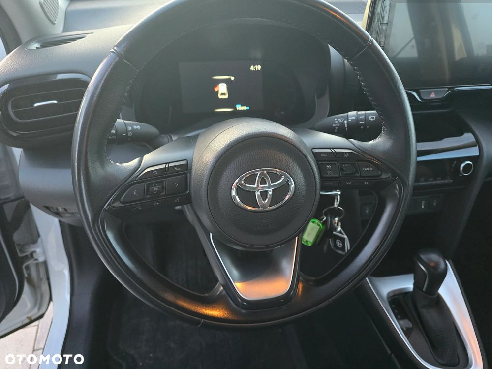 Toyota Yaris Cross Hybrid 1.5 Comfort 4x4 - 34