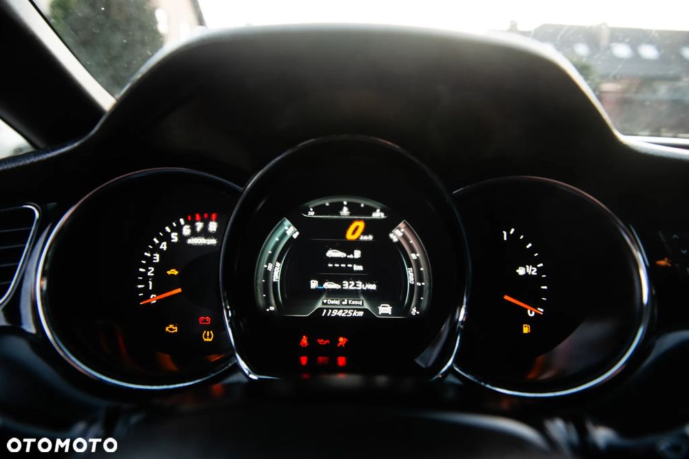 Kia Ceed 1.6 T-GDI GT - 23