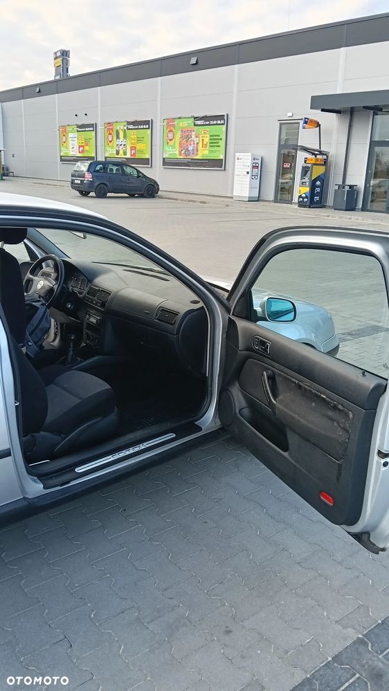 Volkswagen Golf 1.9 CL TDI - 10