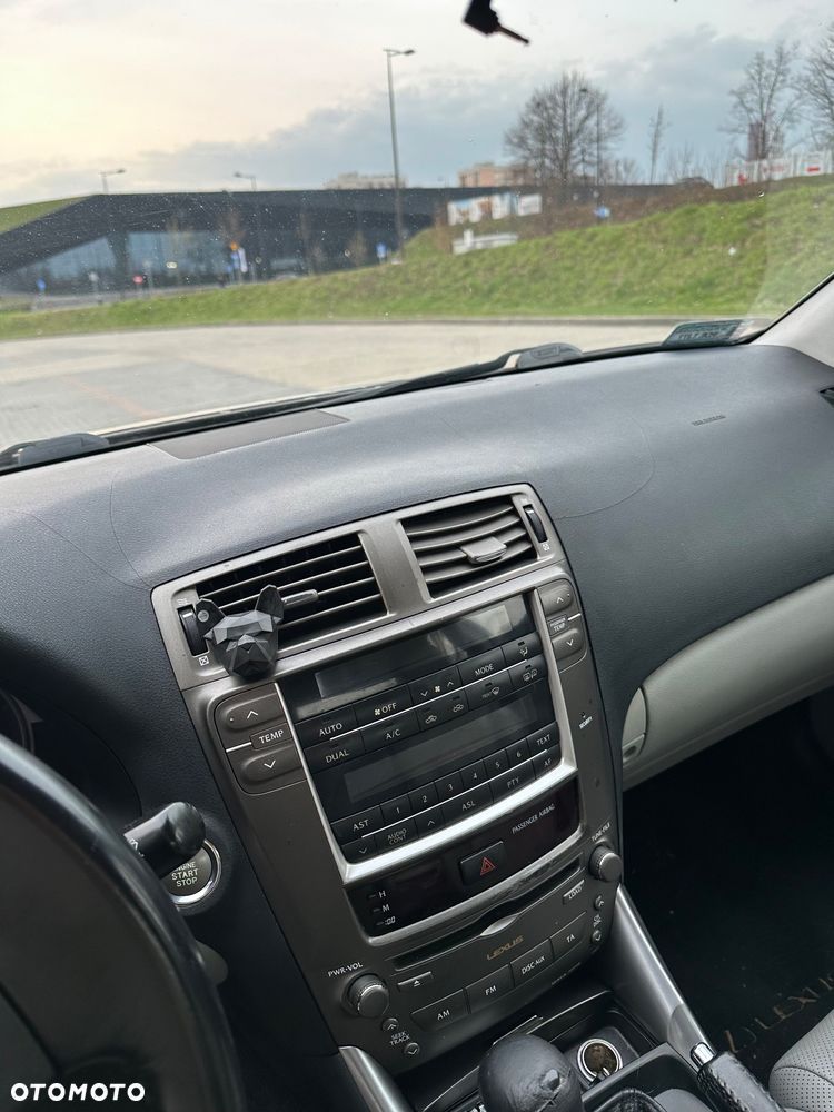 Lexus IS 220 D Comfort - 14