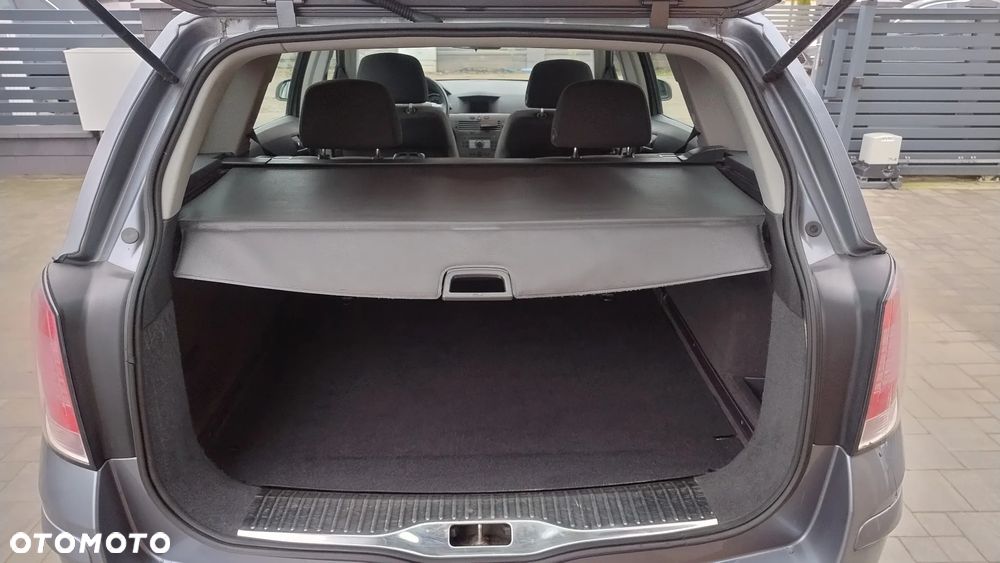 Opel Astra 1.6 Caravan Enjoy - 22