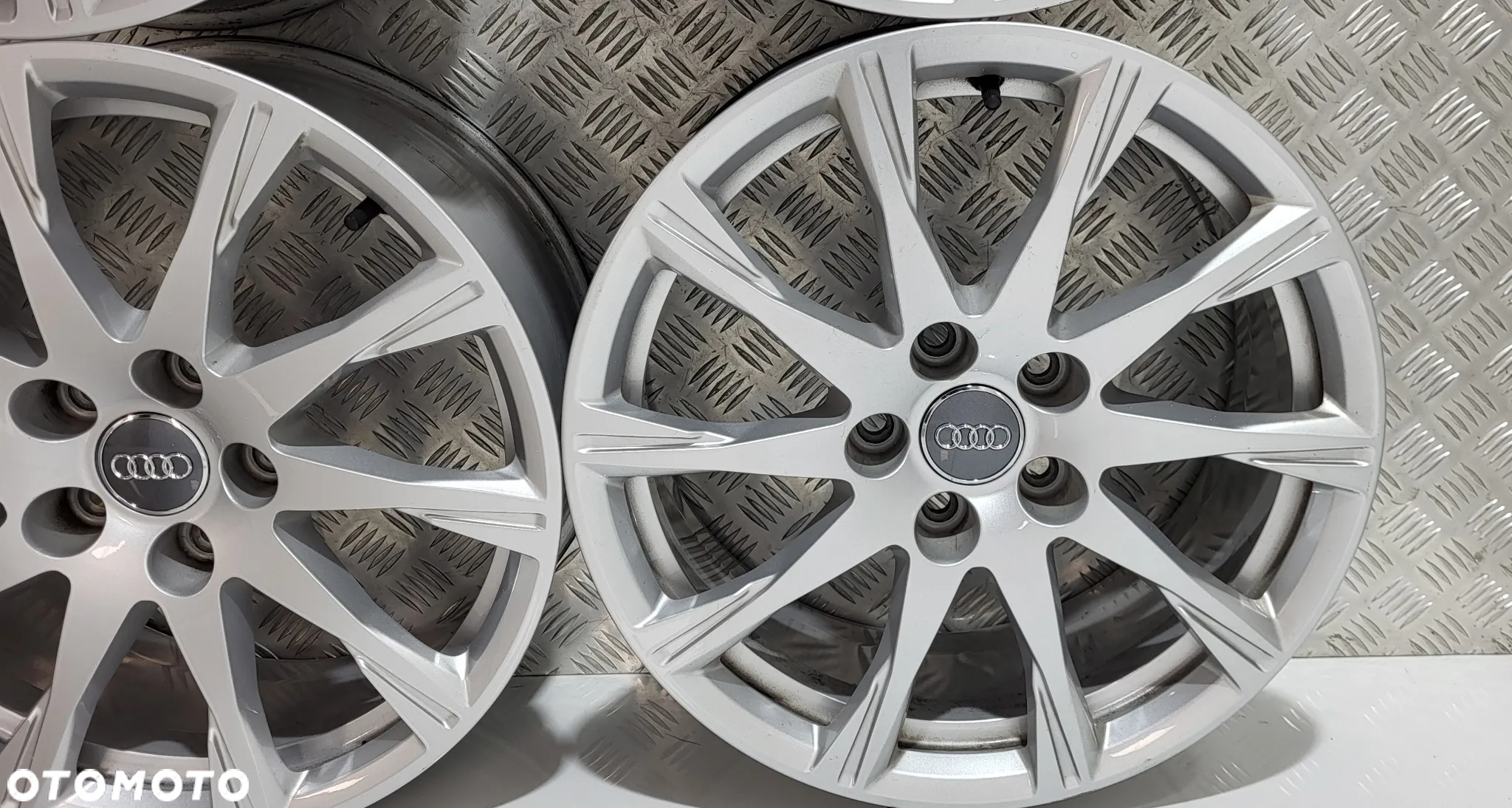 Audi A4 B9 Felgi Aluminiowe 17 5X112 - 6