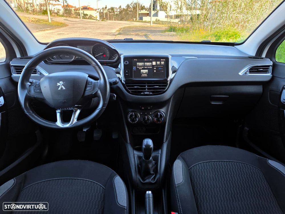 Peugeot 208 1.2 PureTech Style - 36