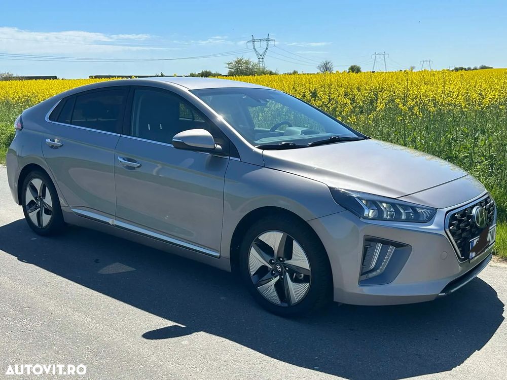 Hyundai IONIQ - 4