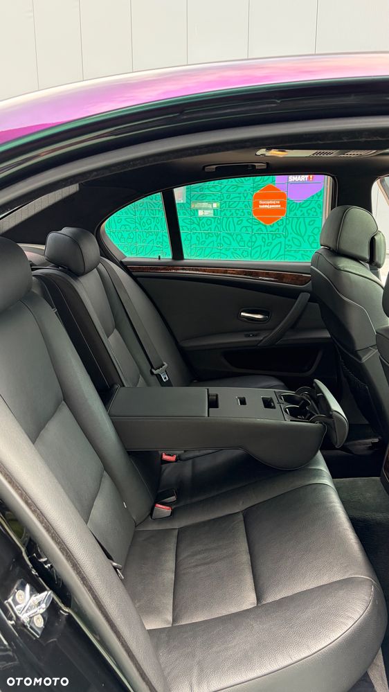 BMW Seria 5 550i Edition Exclusive - 15