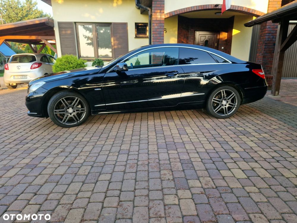 Mercedes-Benz Klasa E 250 CGI BlueEFFICIENCY Automatik Avantgarde - 14