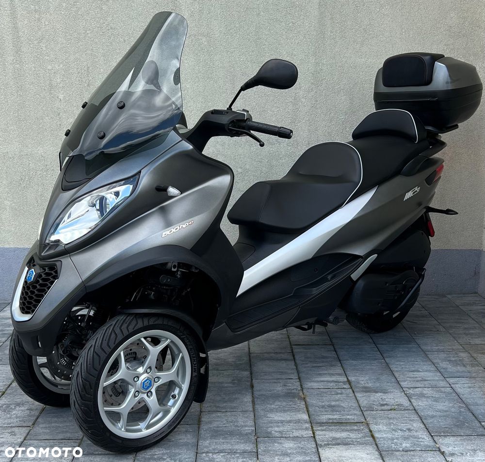 Piaggio MP-3 - 4