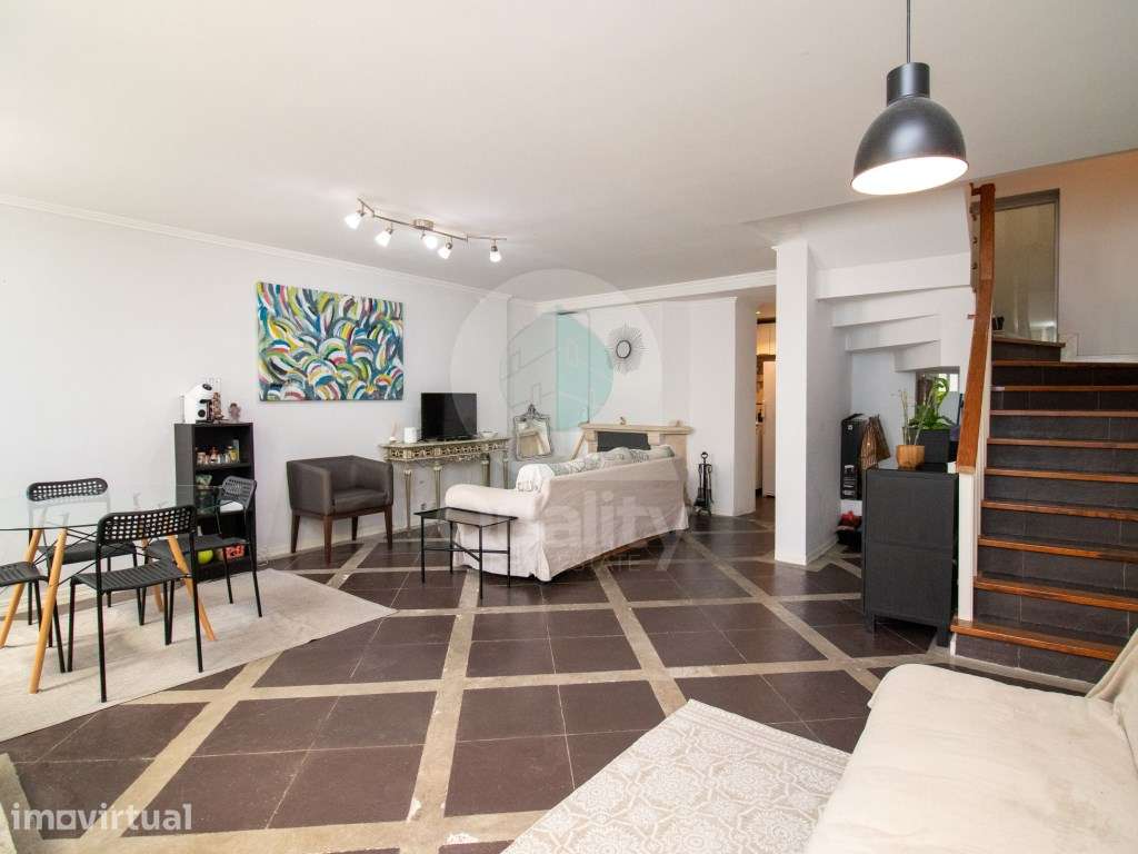 MORADIA T4 TRIPLEX JUNTO AO RIO - Grande imagem: 2/36