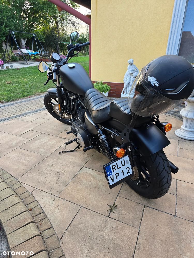 Harley-Davidson Sportster Iron 883 - 5