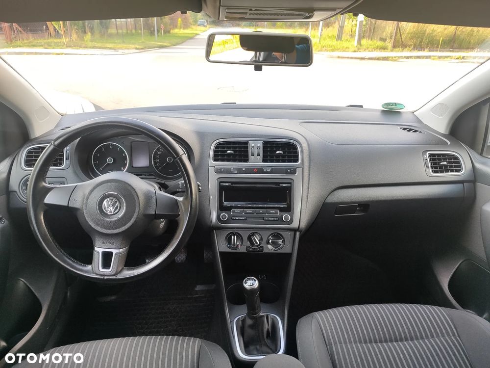 Volkswagen Polo - 32
