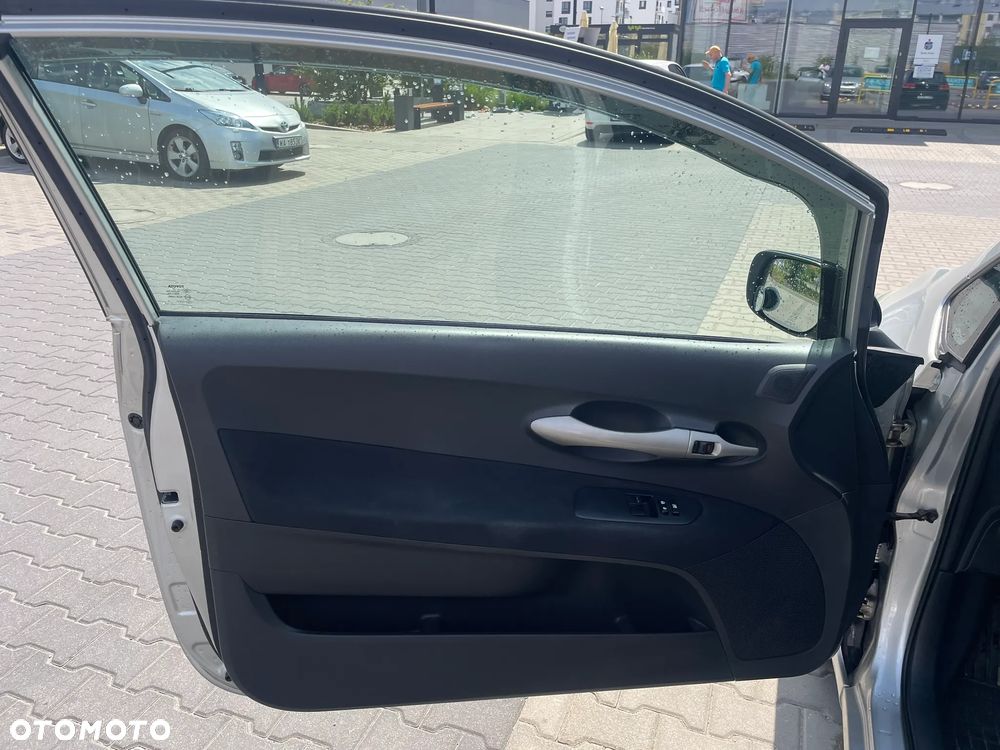 Toyota Auris 1.6 VVT-i Sol - 25