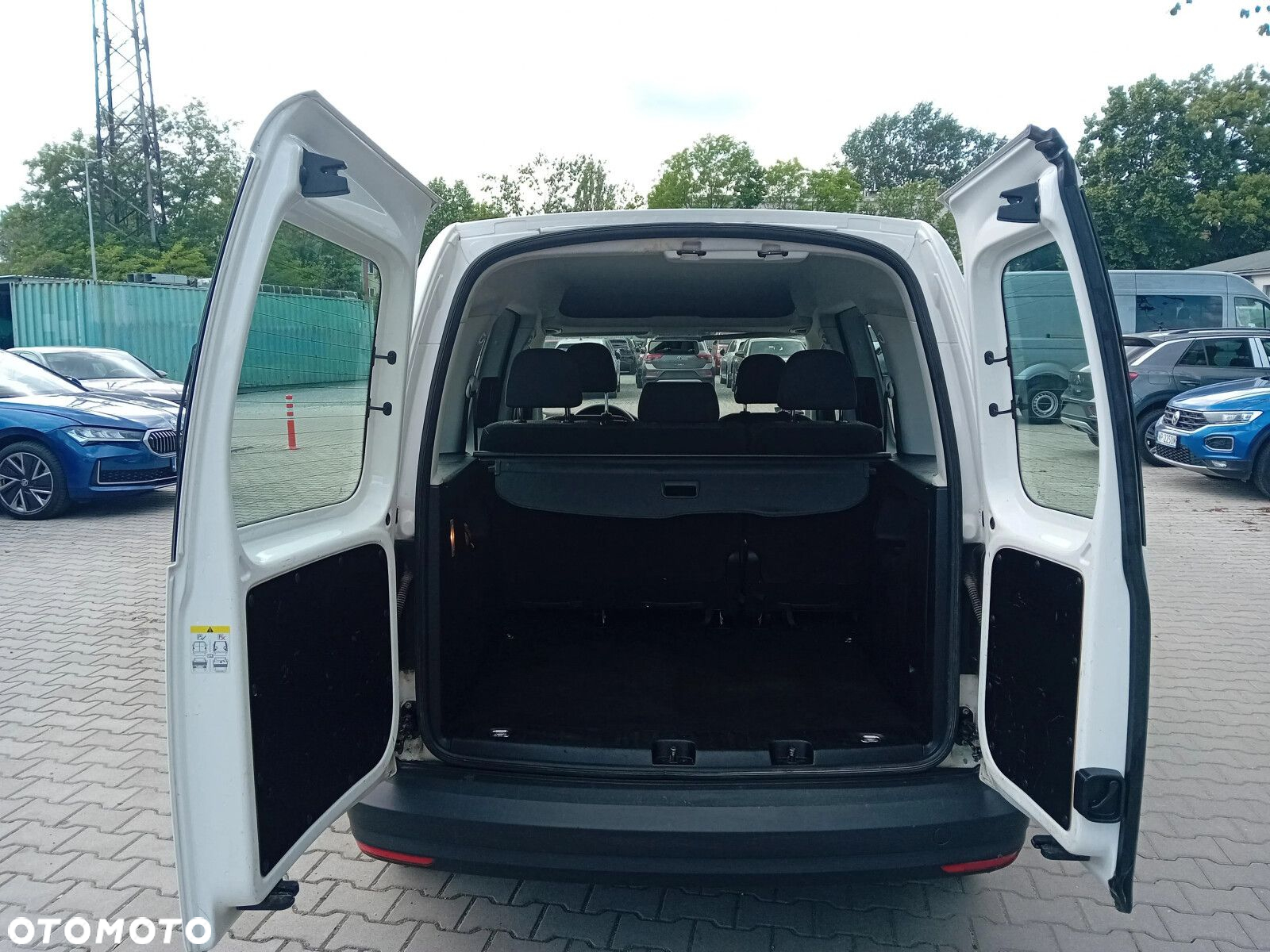 Volkswagen Caddy - 10