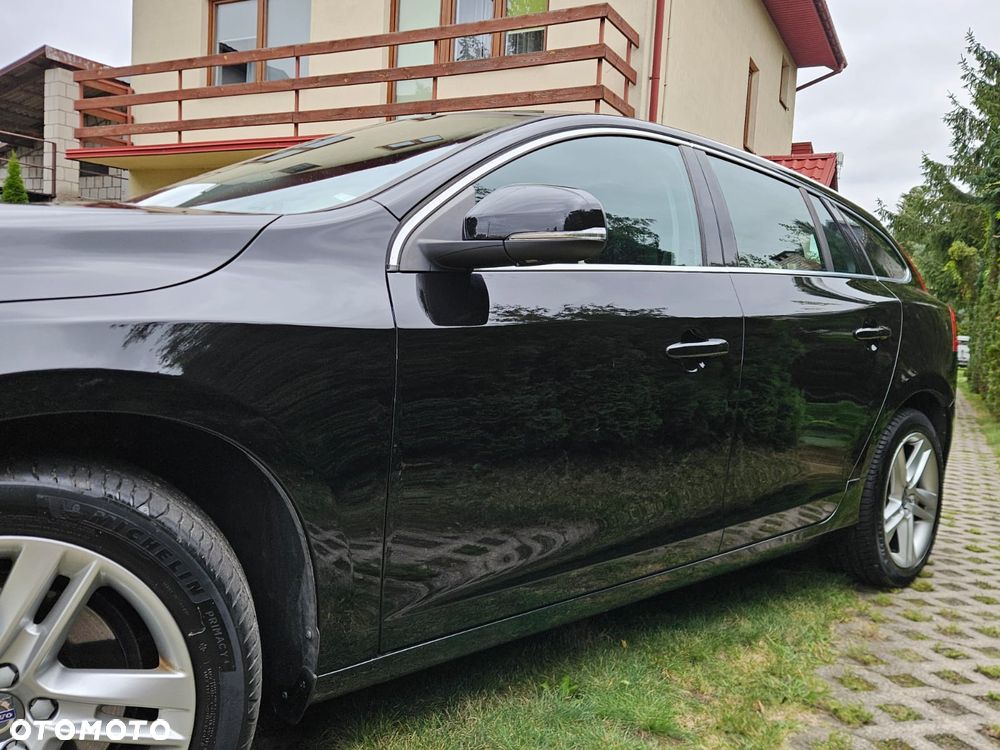 Volvo V60 T3 Momentum - 5