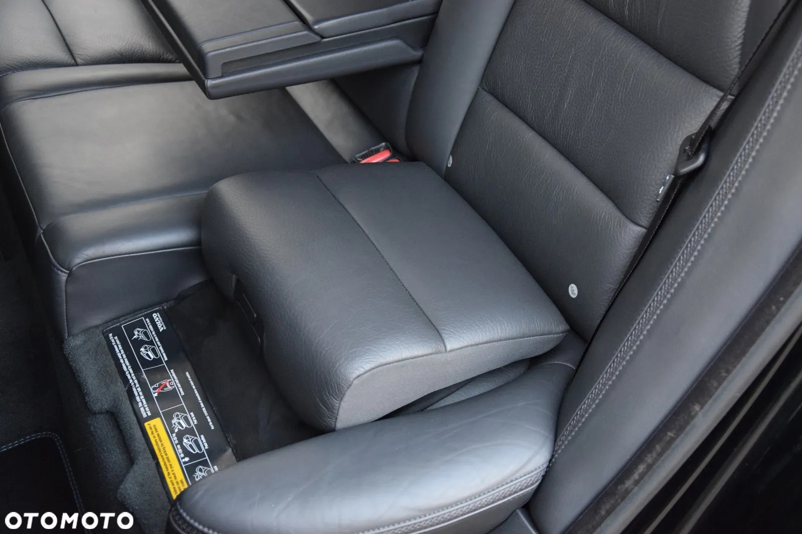 Volvo XC 70 - 25