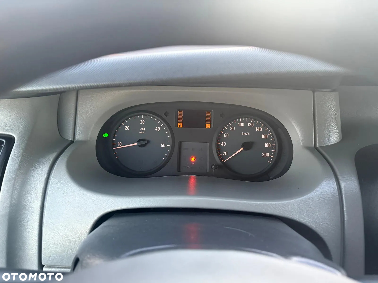Opel Vivaro - 10