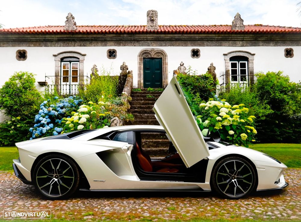 Lamborghini Aventador LP 750-4 Superveloce - 4