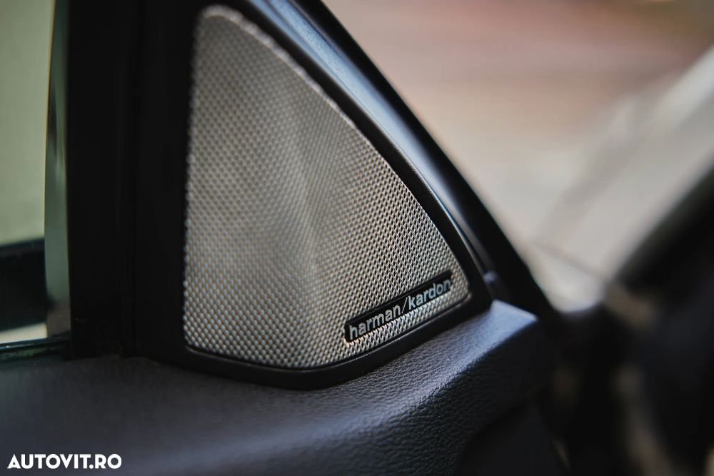 Mercedes-Benz E - 12