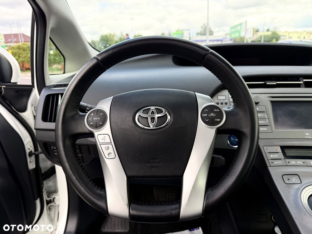 Toyota Prius 1.8 HSD Premium - 12