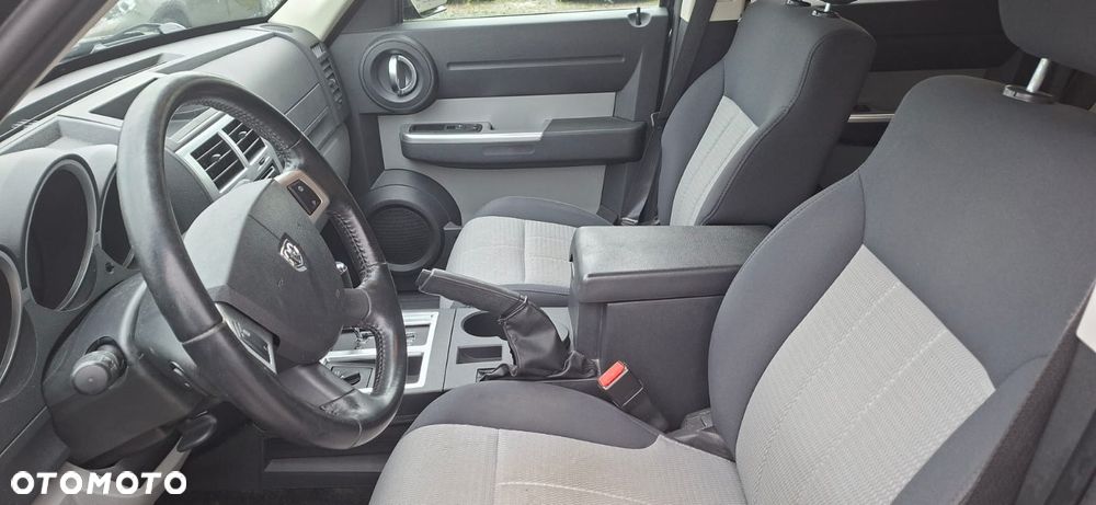 Dodge Nitro 2.8 CRD DPF Automatik SXT - 10