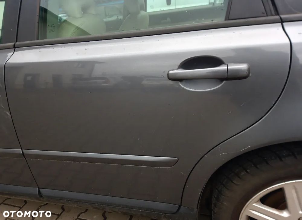 Volvo  V50 drzwi tył tylne prawe  455-46 - 2