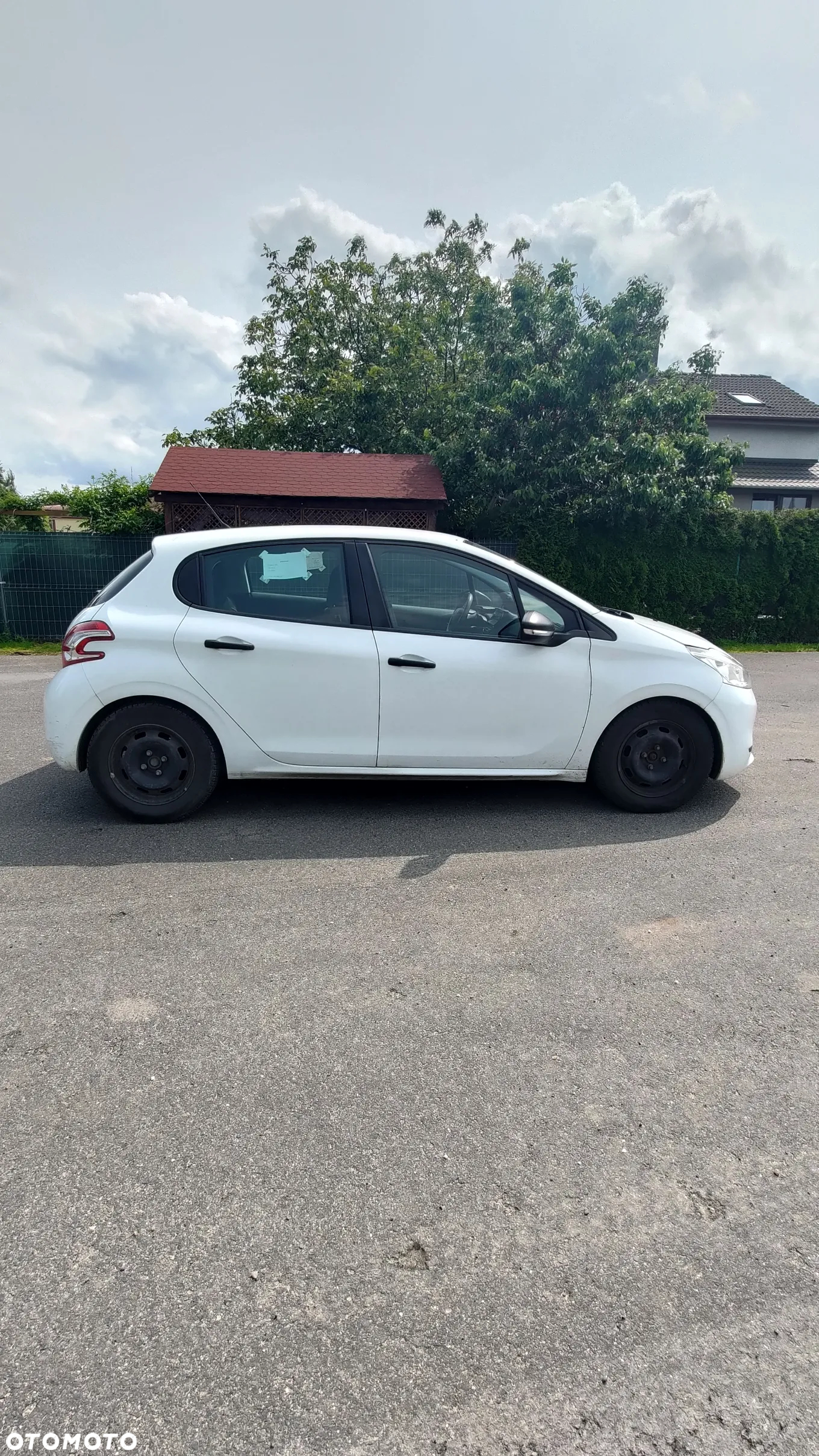 Peugeot 208 - 4