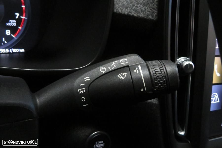 Volvo XC 40 1.5 T3 Momentum - 17