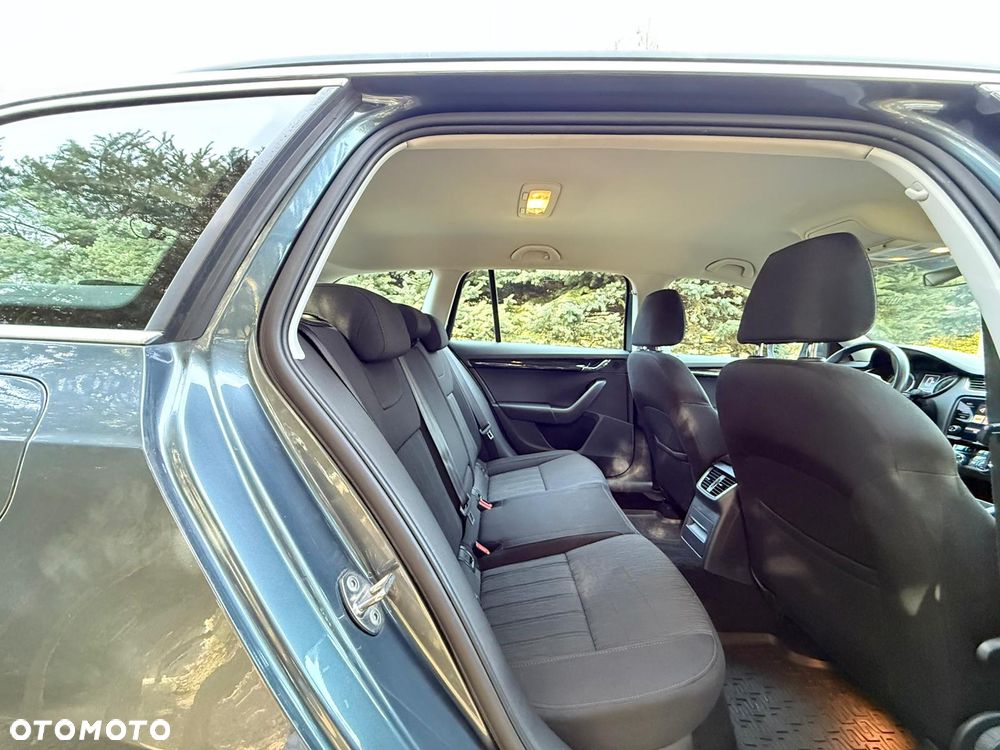 Skoda Octavia 1.8 TSI Style DSG - 32