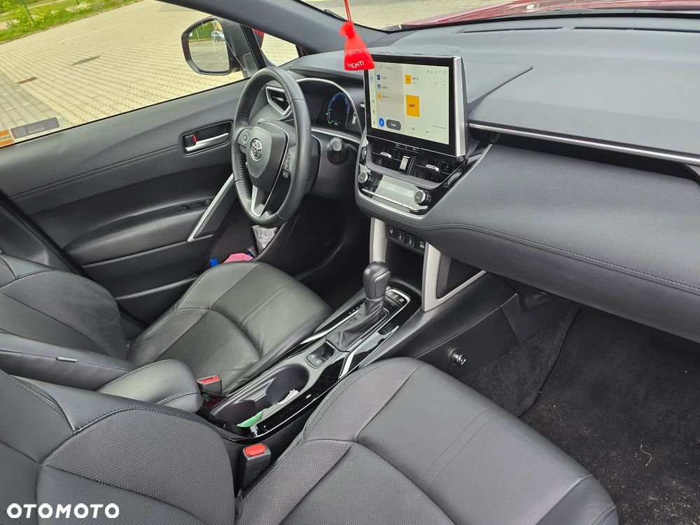 Toyota Corolla Cross 2.0 Hybrid Executive AWD - 27