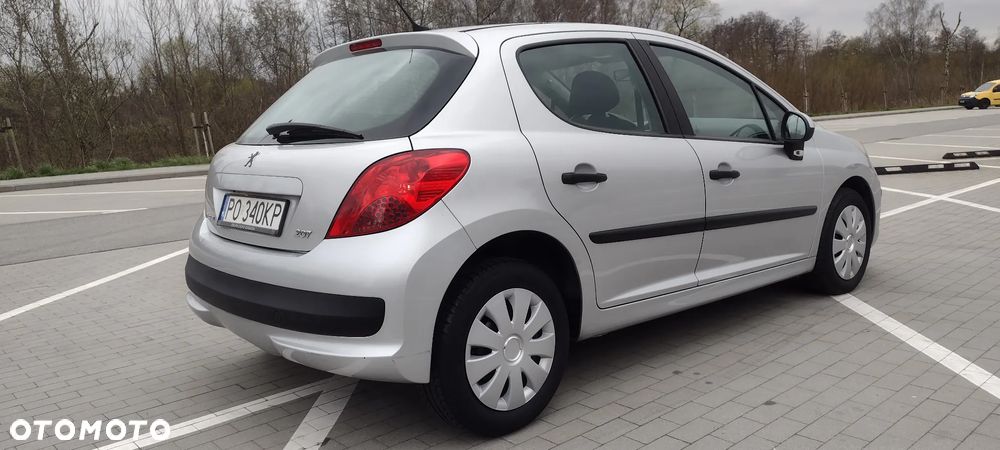 Peugeot 207 1.4 16V Trendy - 6