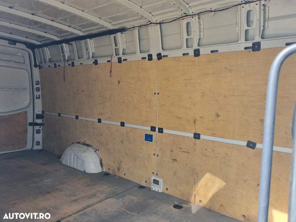 Volkswagen Crafter - 5