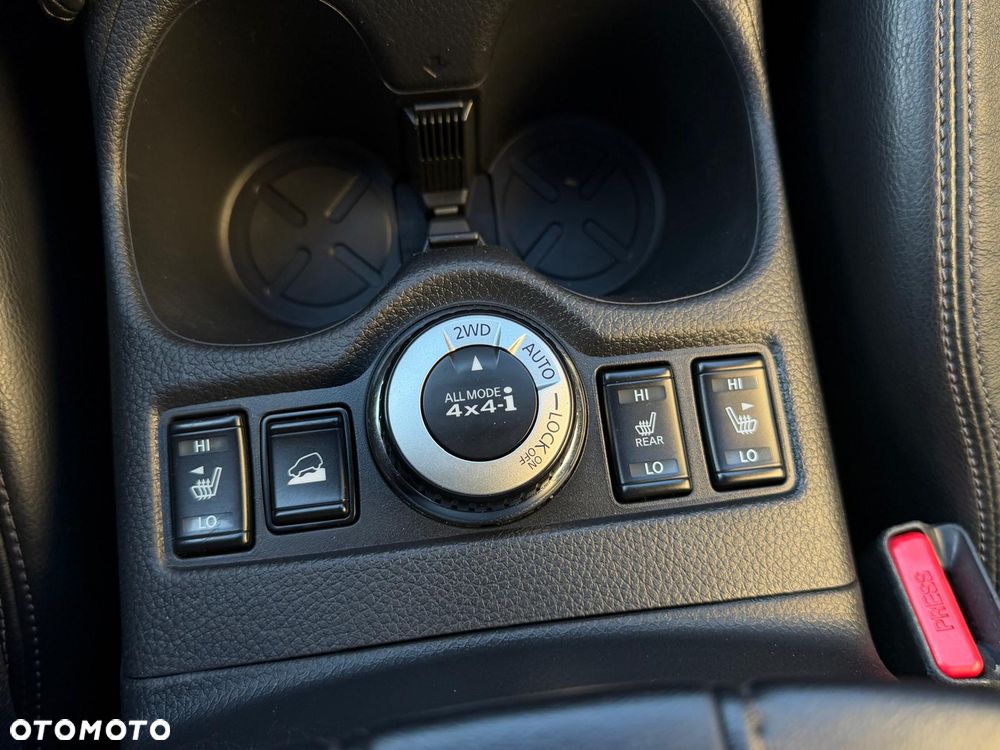 Nissan X-Trail 2.0 dCi Tekna 4WD Xtronic - 27