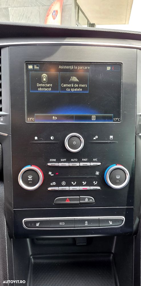 Renault Megane TCe 140 GPF LIMITED - 37