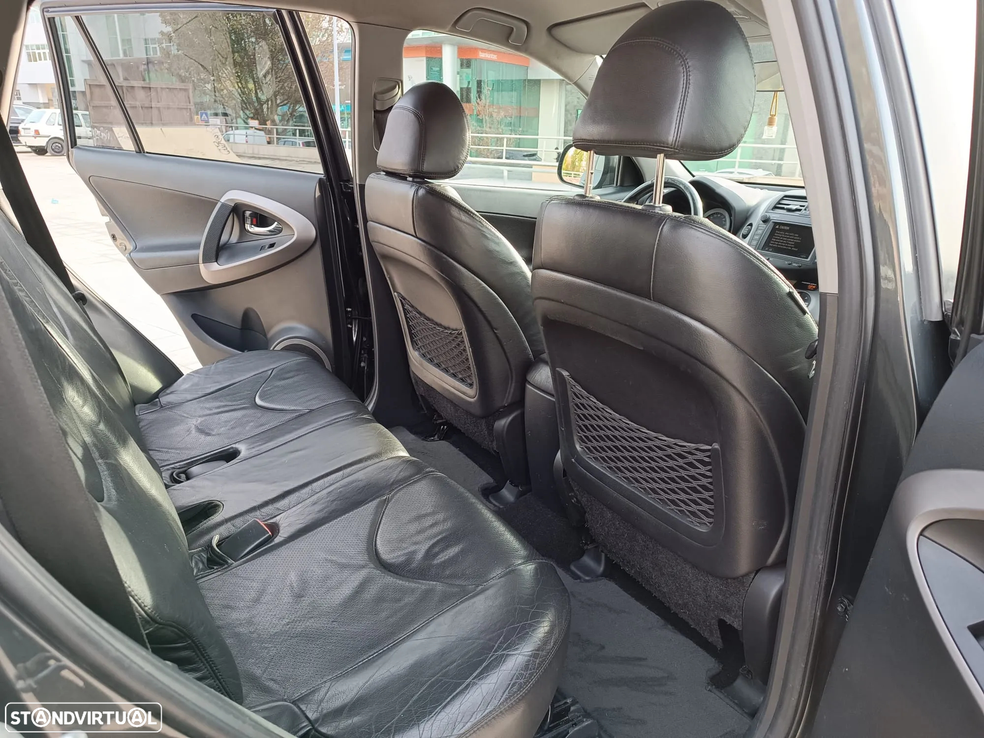 Toyota RAV4 2.2 D-4D - 13