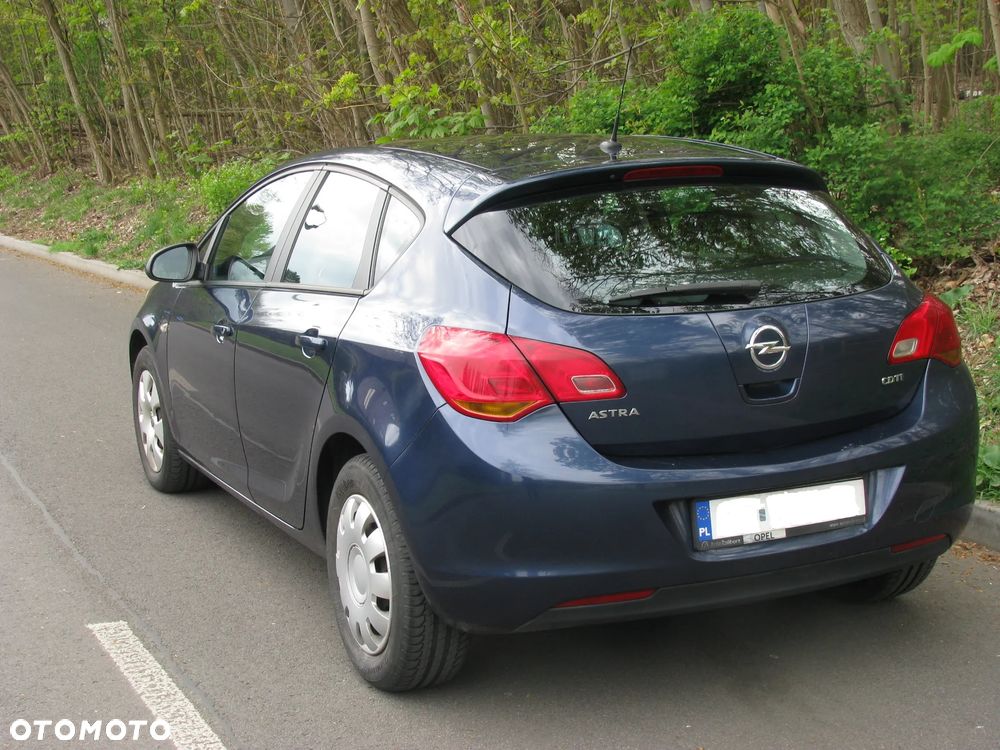 Opel Astra 1.7 CDTI Enjoy - 6
