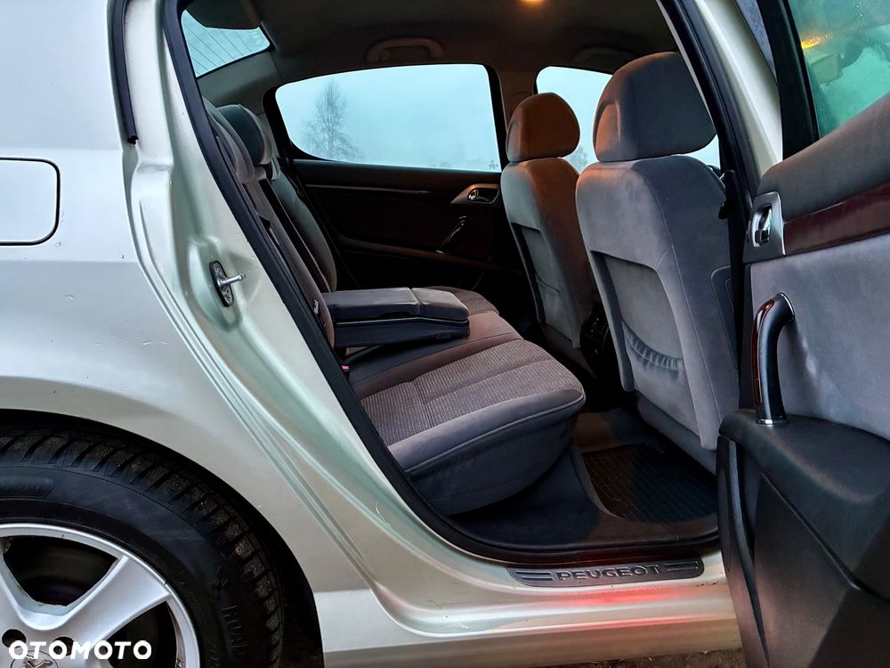 Peugeot 407 2.0 Premium Navtech - 9