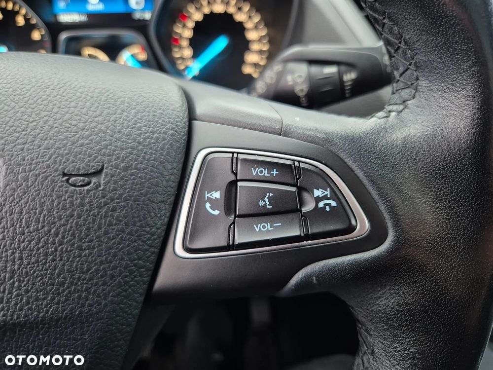 Ford Kuga - 21
