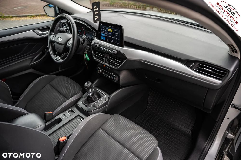 Ford Focus 1.0 EcoBoost Trend - 25