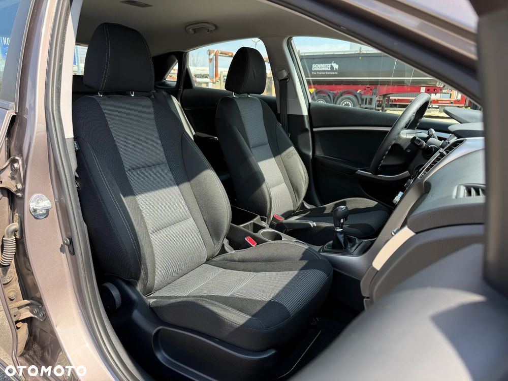 Hyundai i30 1.4 Comfort - 21