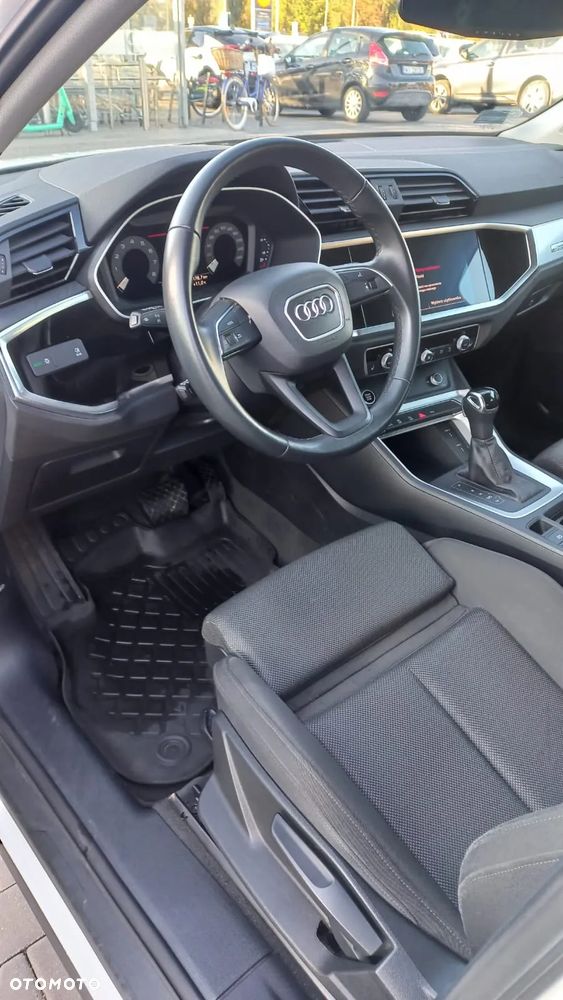 Audi Q3 35 TFSI S tronic - 11