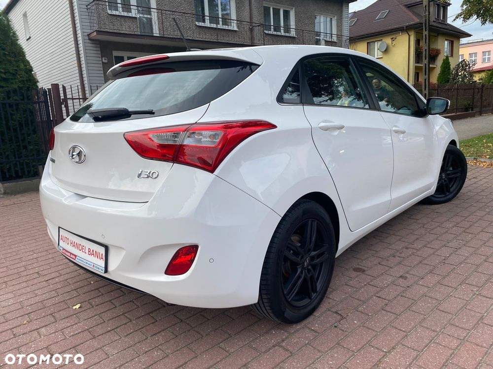 Hyundai i30 1.6 Trend - 24