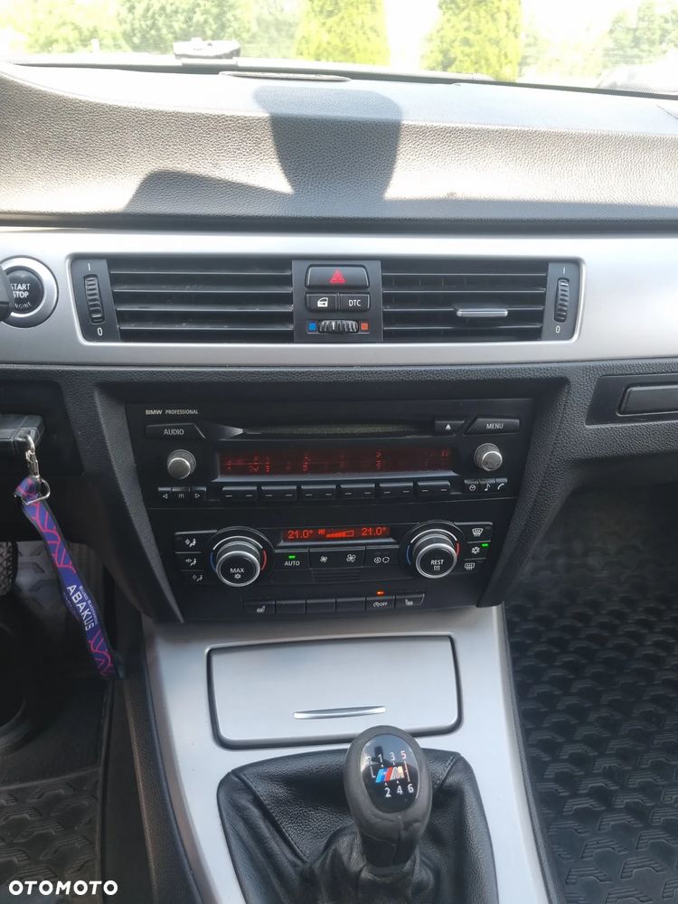 BMW Seria 3 320d DPF - 14