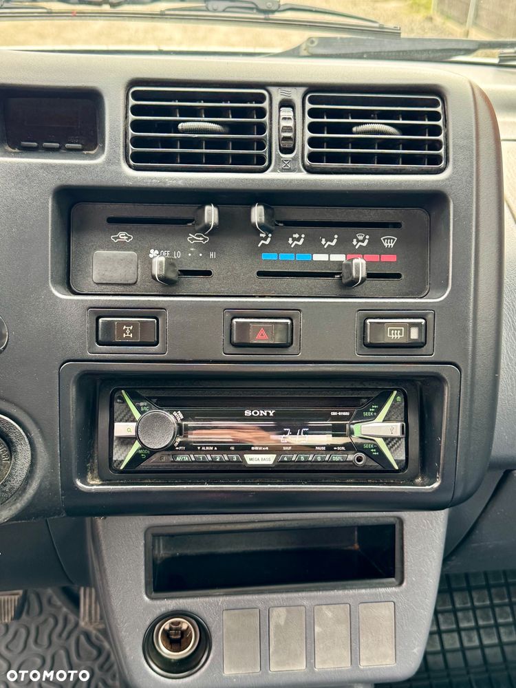Toyota RAV4 2.0 - 28