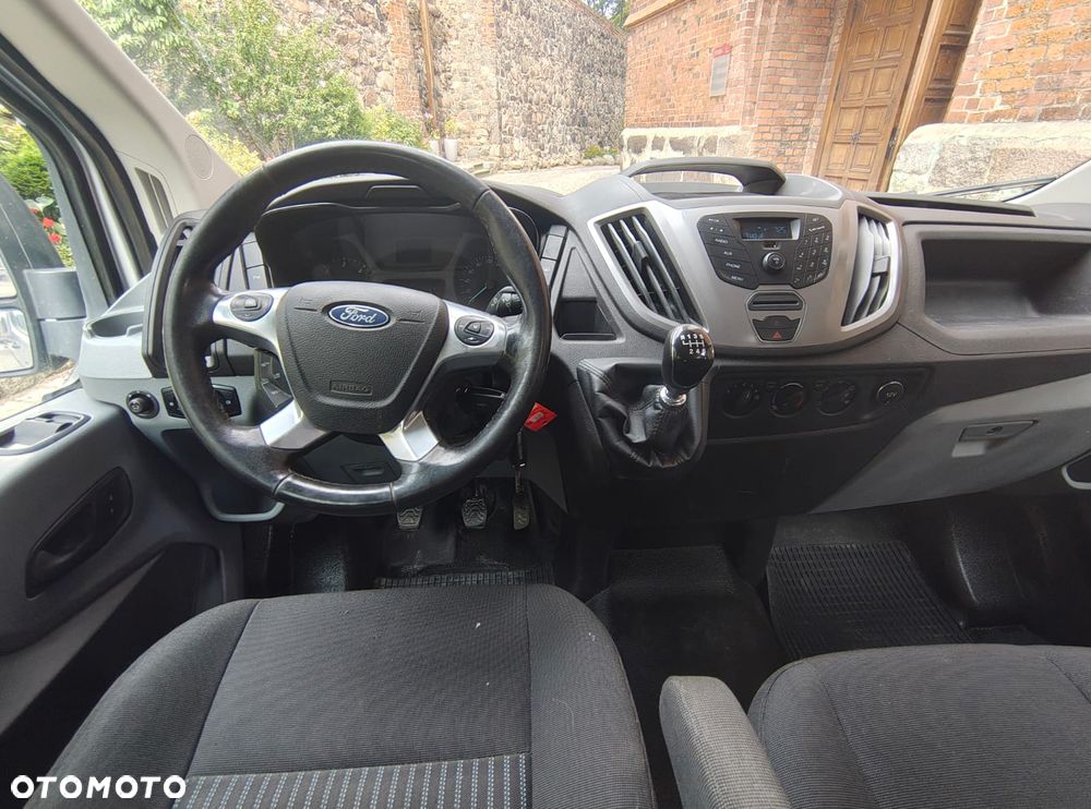 Ford Transit - 11