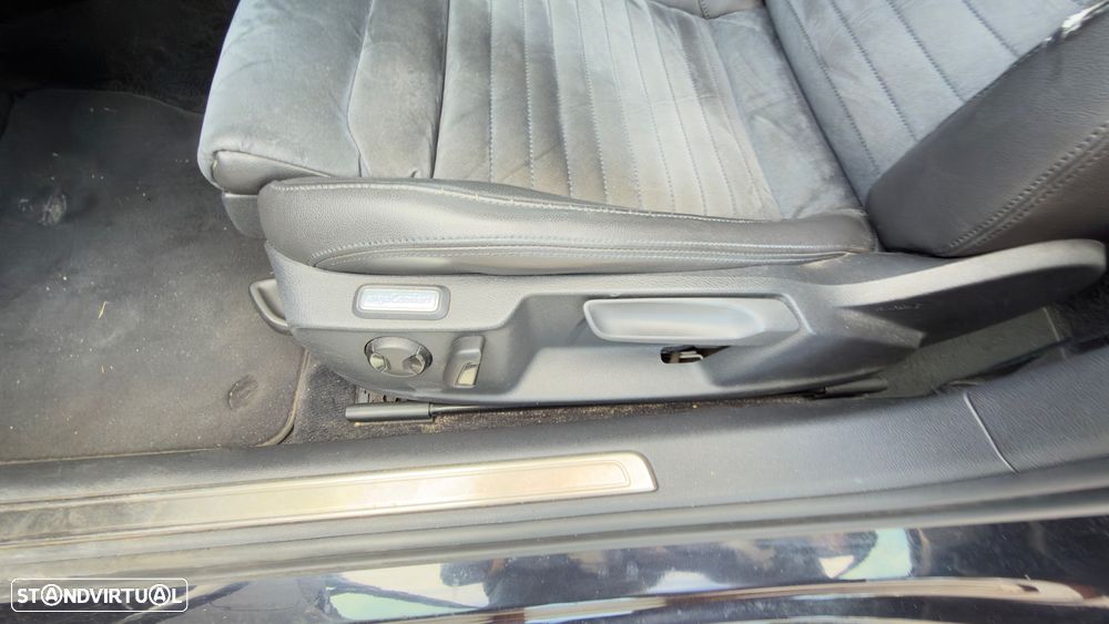 VW Passat 2.0 TDI Highline - 8