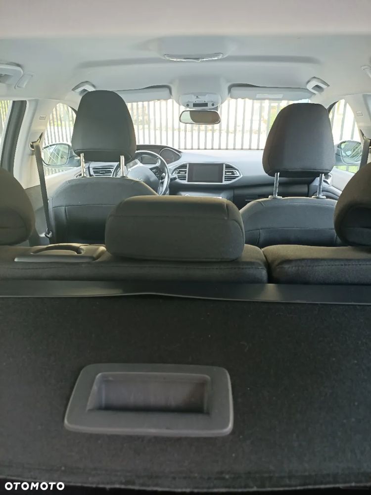 Peugeot 308 SW 1.2 PureTech Active S&S - 8