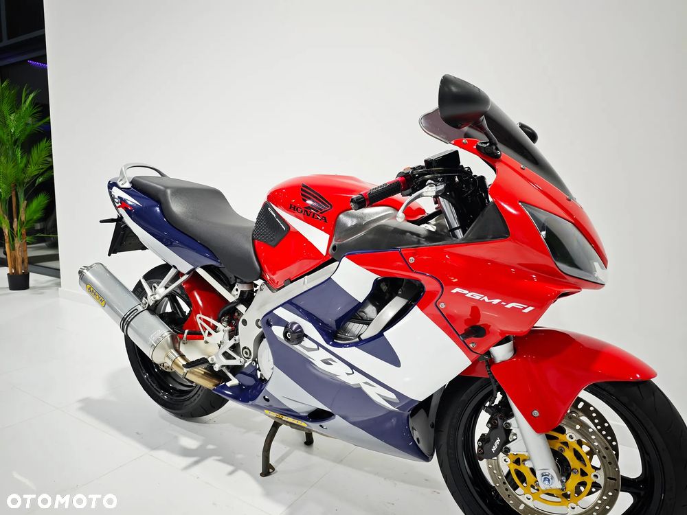 Honda CBR - 8